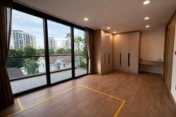 Shrewsbury Road (D11), Terrace #530964851